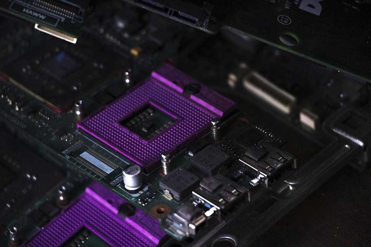 comment-savoir-modele-carte-mere-pc