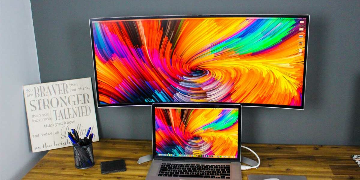 ecran-ordinateur-incurve-meilleure-immersion-et-confort