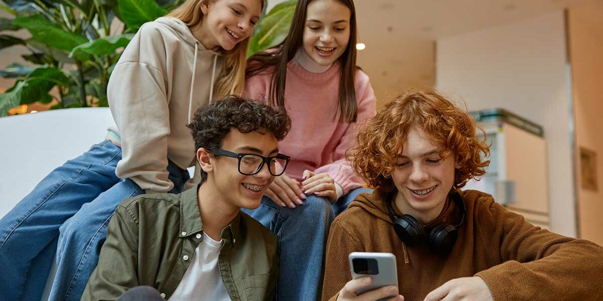 smartphone-ado-conseil-bien-equipe